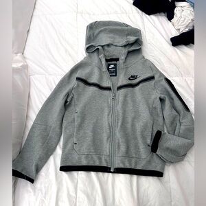 Nike Tech Fleece hoodie (Kids)